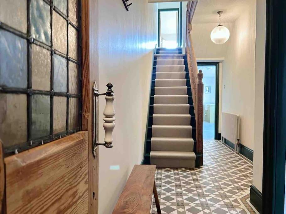 Luxury City Centre Townhouse - Sleeps 6 Chester Exterior foto